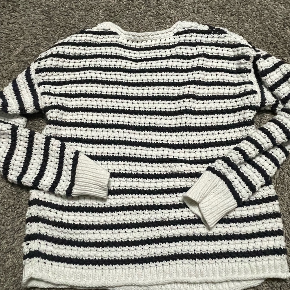 Madewell Women’s XS sweater White and Blue stripes‎ crocket knit Nautical fresh. - Picture 2 of 9